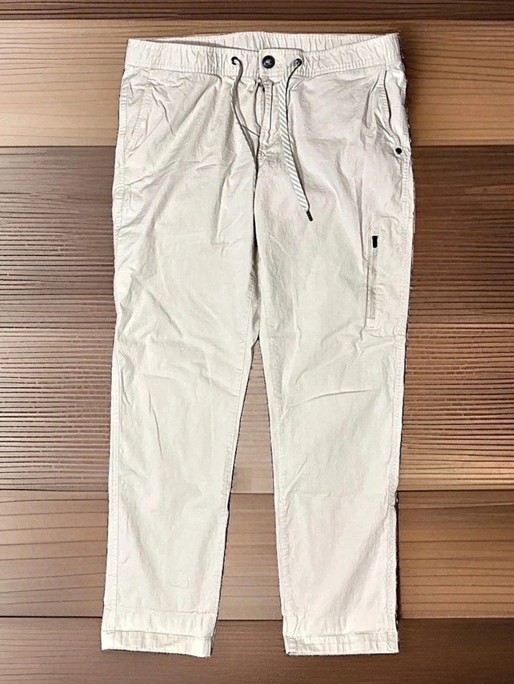 Vuori Ripstop Pant Ankle Pants in Cream Size Large vw401
